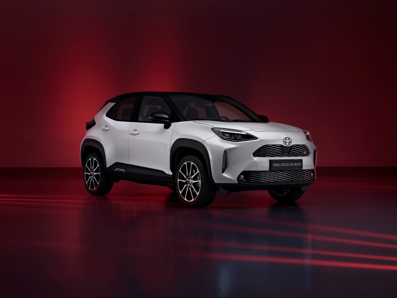 2022 YARIS CROSS GRS EXT 003